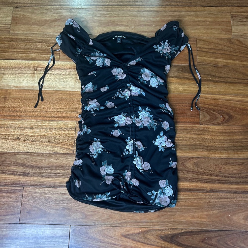 Express Floral Print Ruched top Off Shoulder long fit Y2K blouse